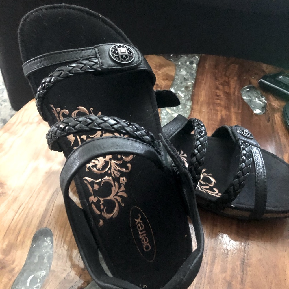 Leather sandals